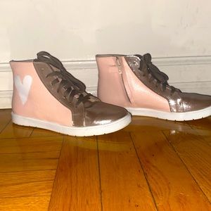 ELEPHANTITO GIRLS HIGH TOP REAL LEATHER SHOES SIZE 4